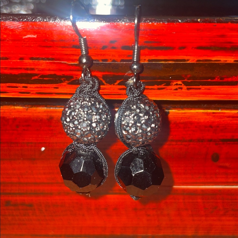🖤Black Onyx’ earrings.